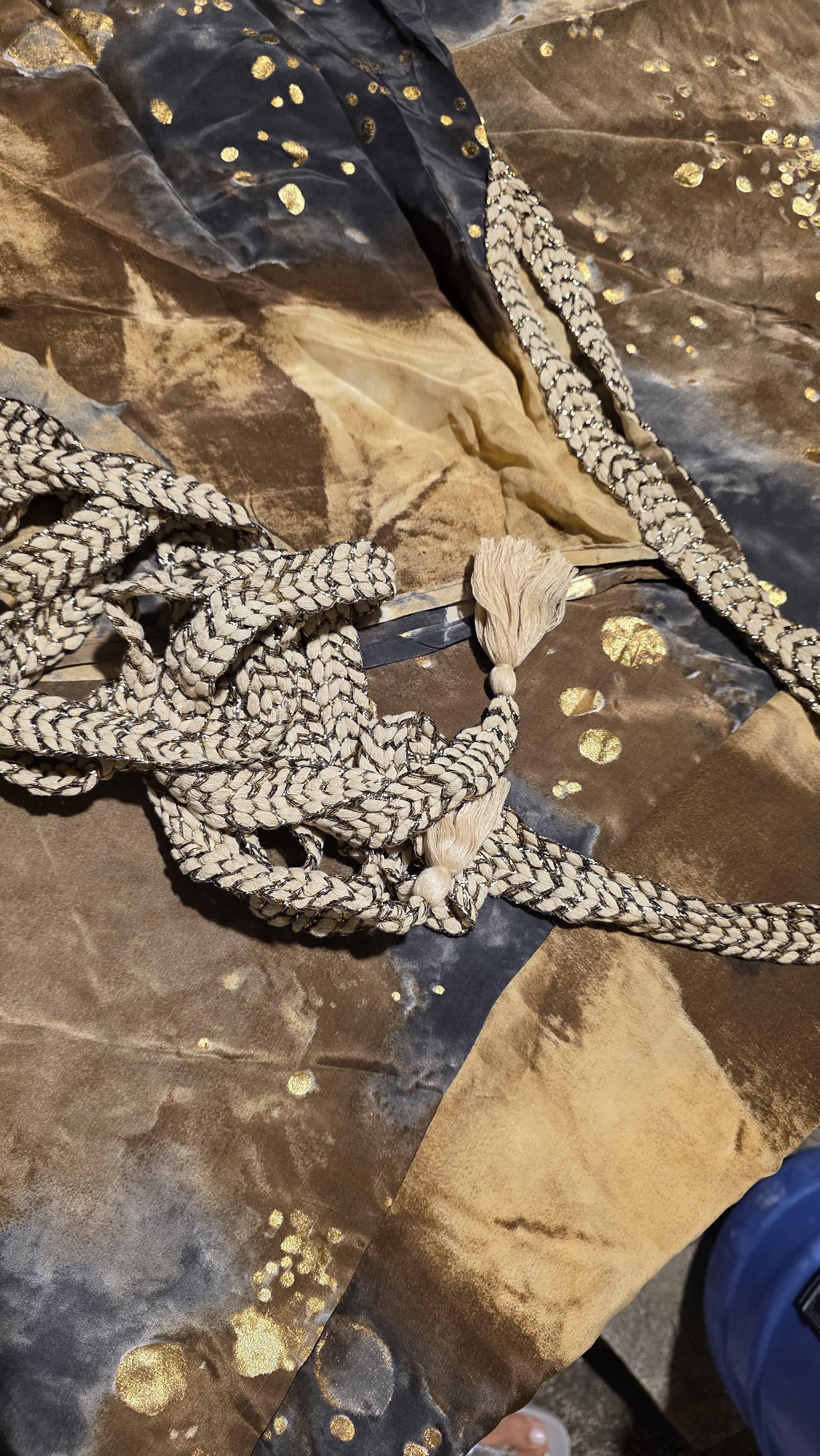 Afrodita Seda Gold – 70% Silk • 30% Viscose