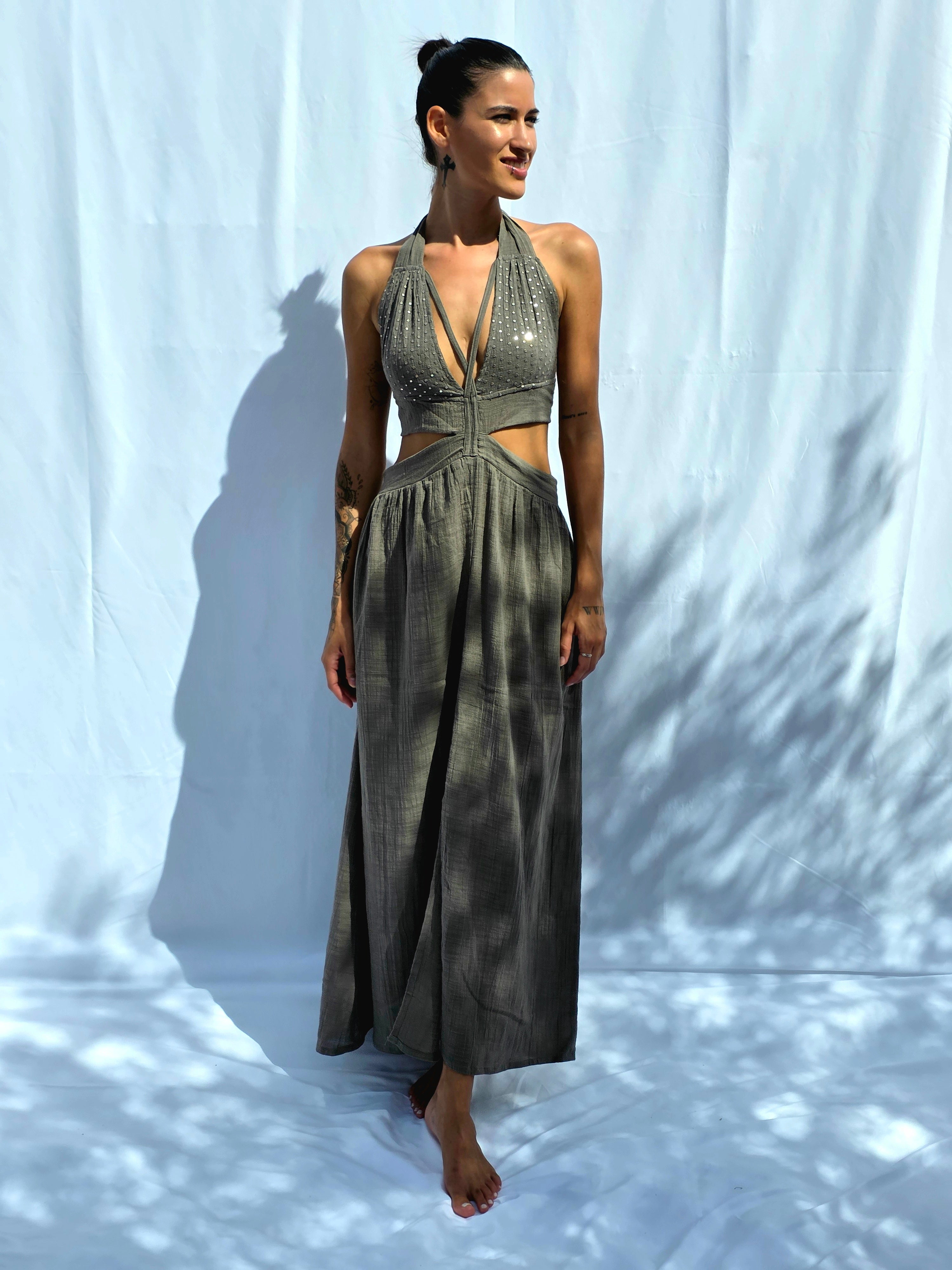 Hanna Cotton Brillo Dress — Siluetas que despiertan, brillo que nace de lo natural