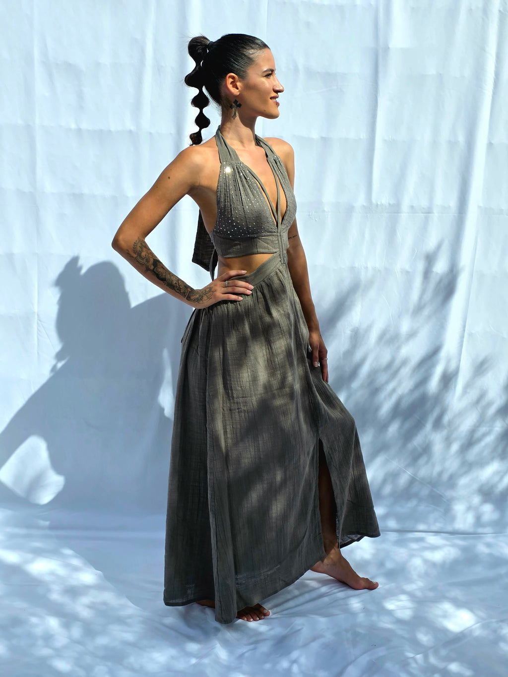 Hanna Cotton Brillo Dress — Siluetas que despiertan, brillo que nace de lo natural