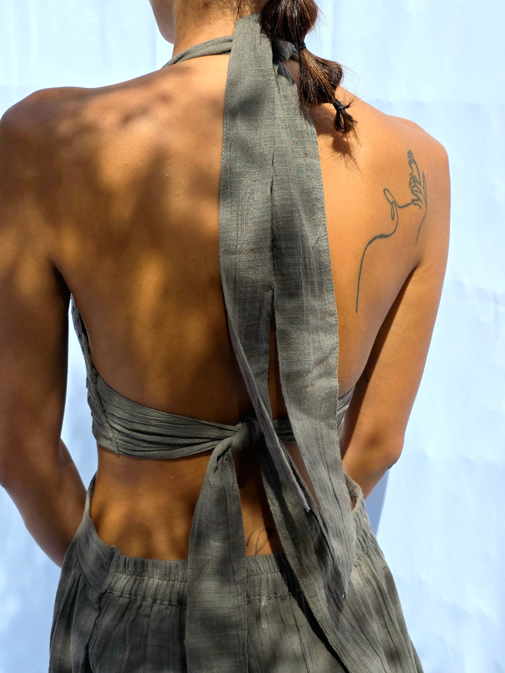 Hanna Cotton Brillo Dress — Siluetas que despiertan, brillo que nace de lo natural