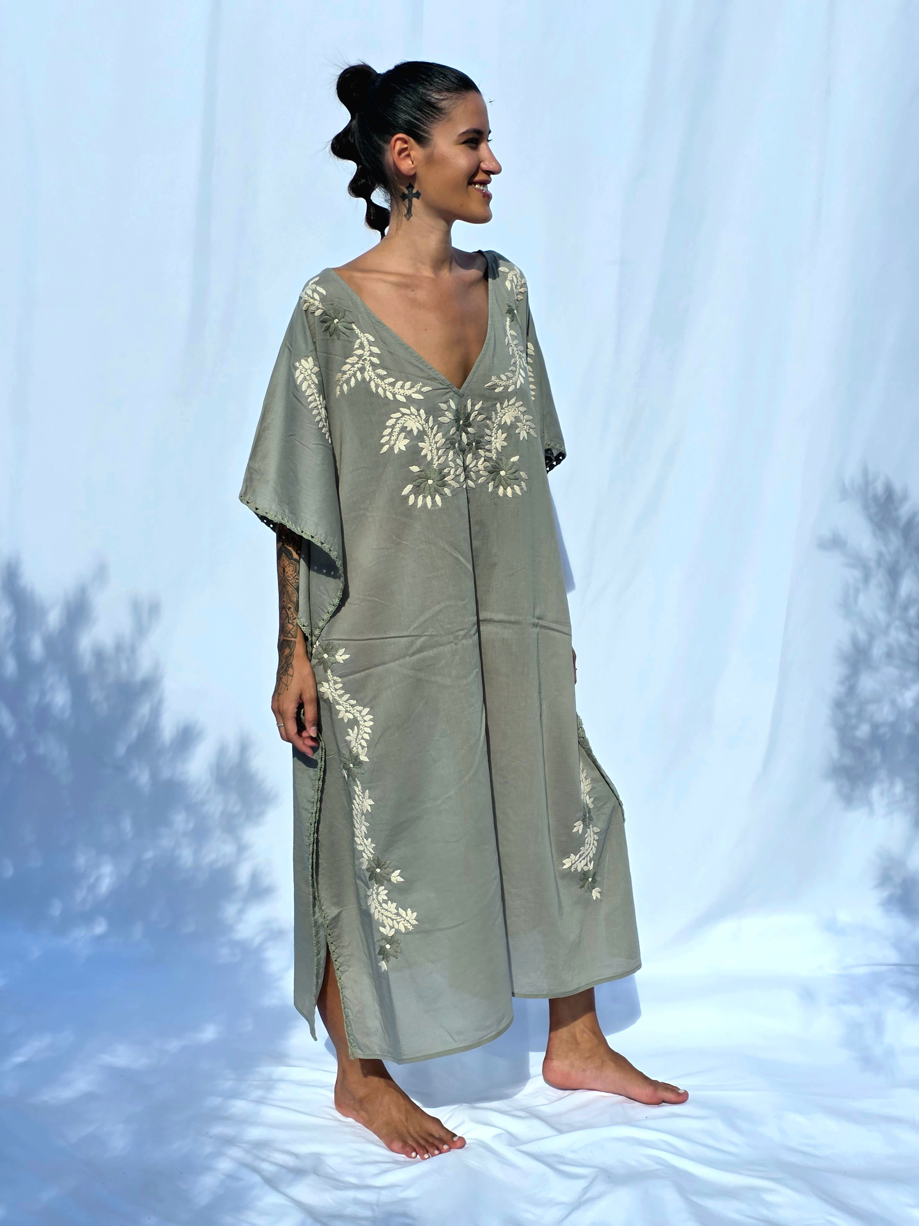 Gloria Bordado — Túnica de Algodón Premium con Alma Ligera