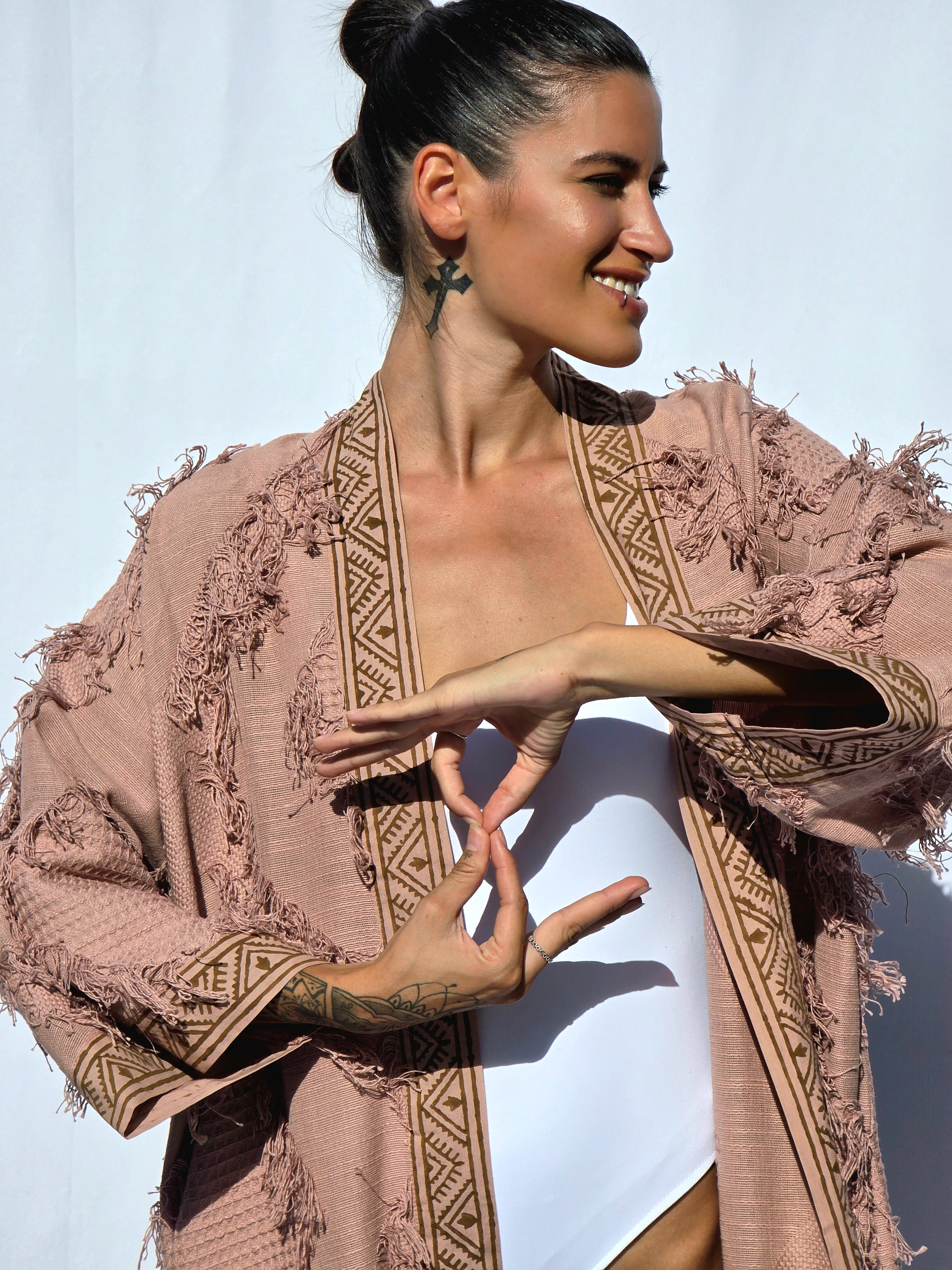 Freya Kimono Largo — Arte que fluye, tierra que abraza