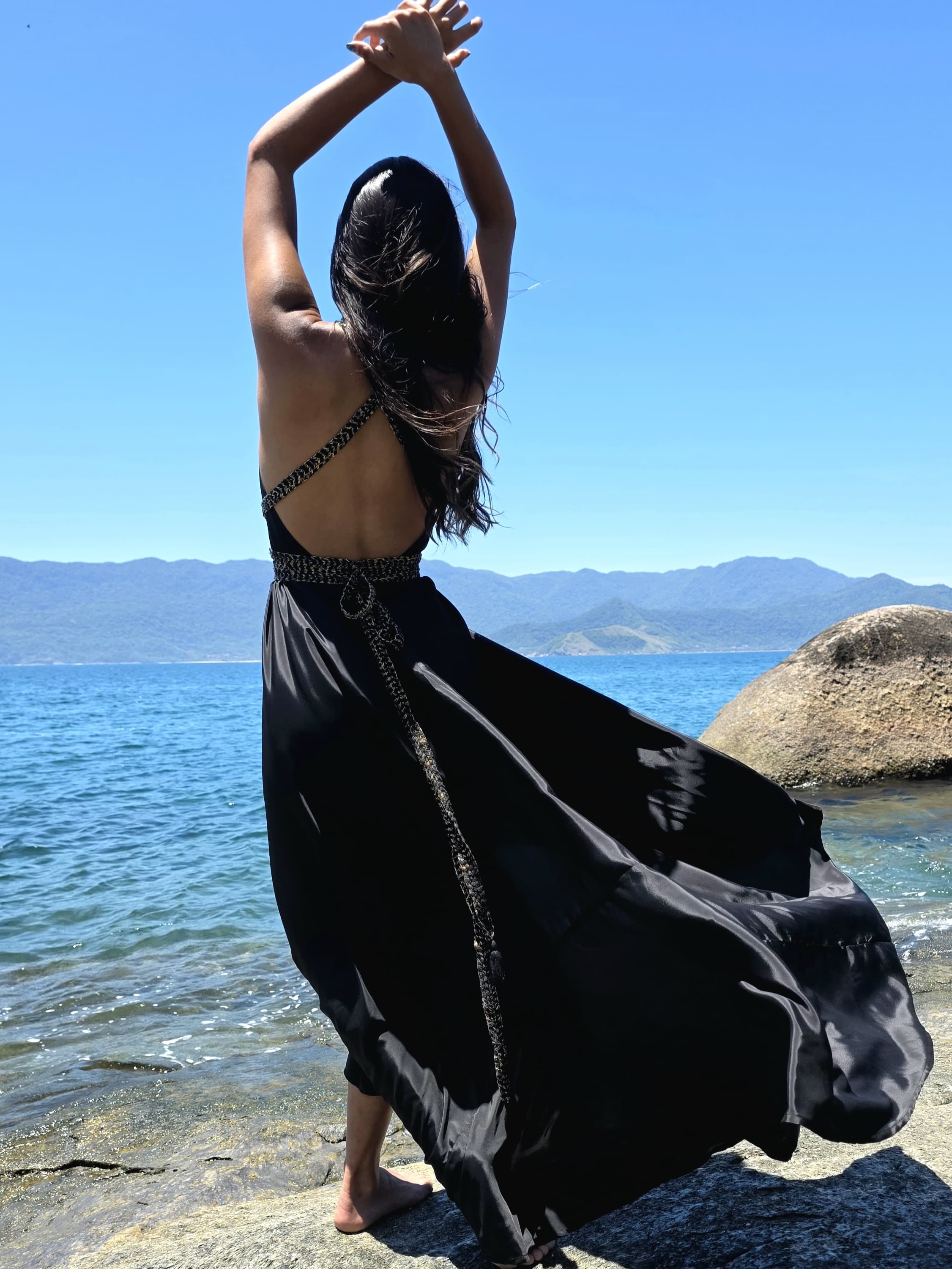 Afrodita Seda Liso – 70% Silk • 30% Viscose