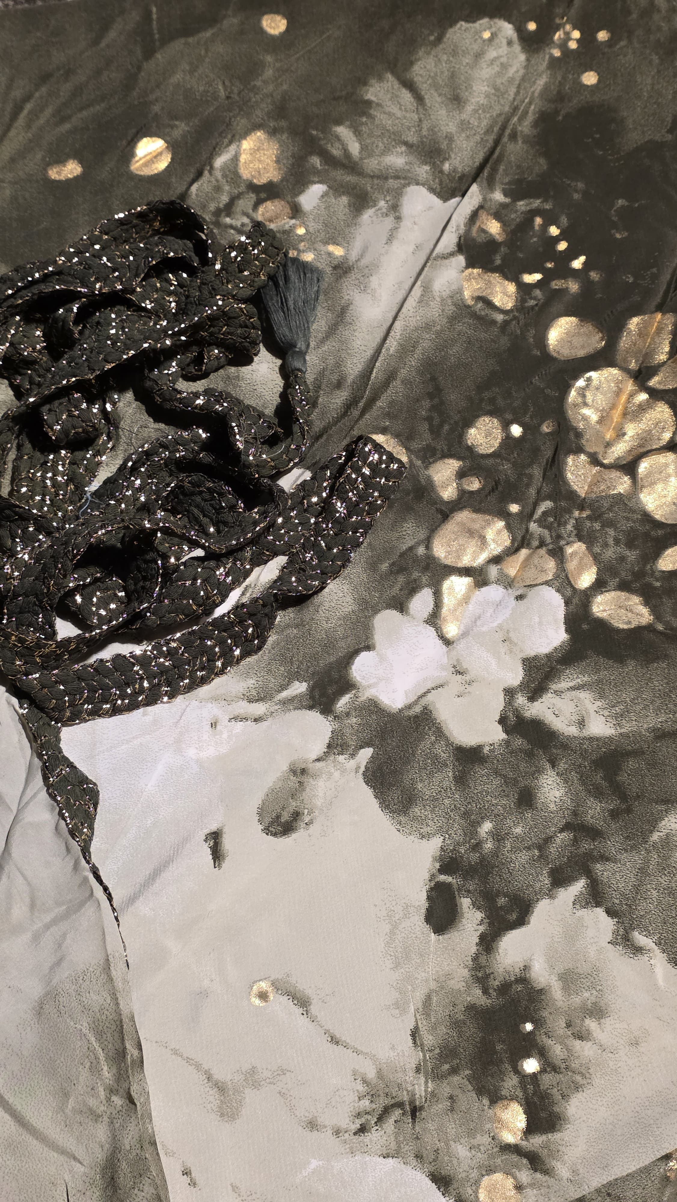 Afrodita Seda Gold – 70% Silk • 30% Viscose