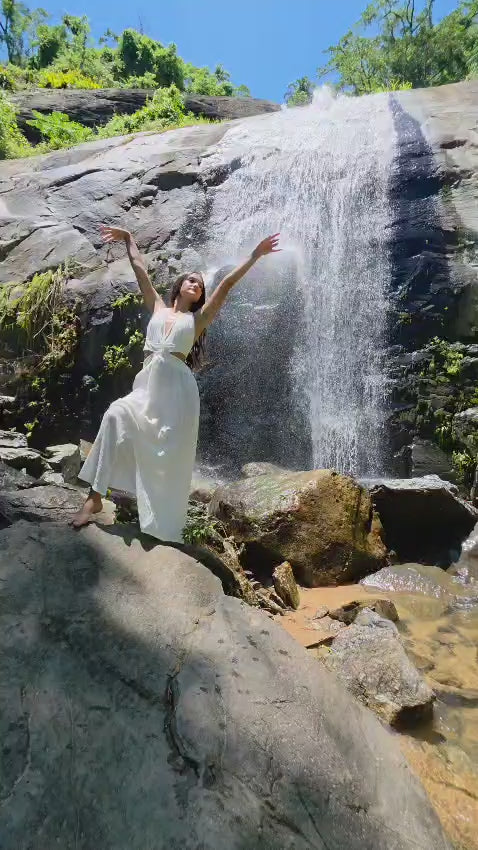 Hanna Cotton Liso — Pureza en movimiento, belleza sin adornos